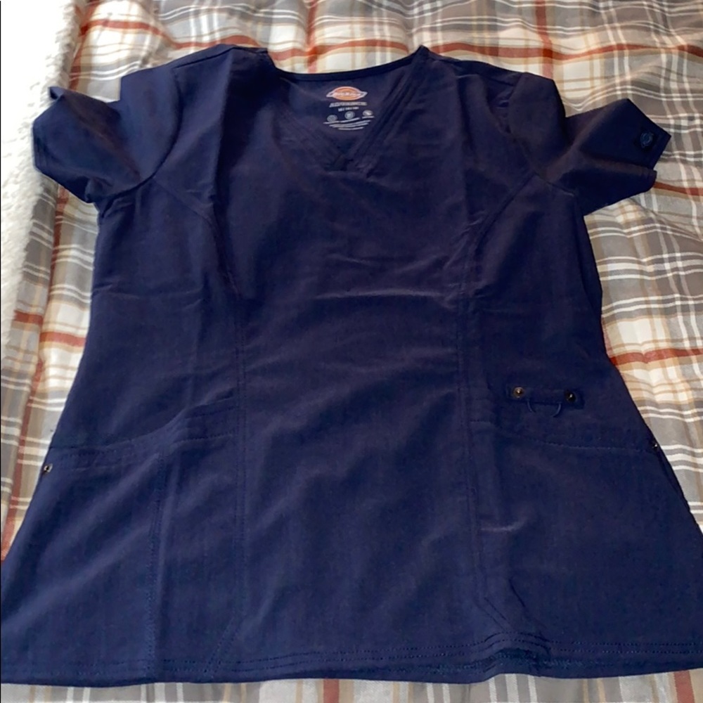 Dickies navy blue scrub top!
